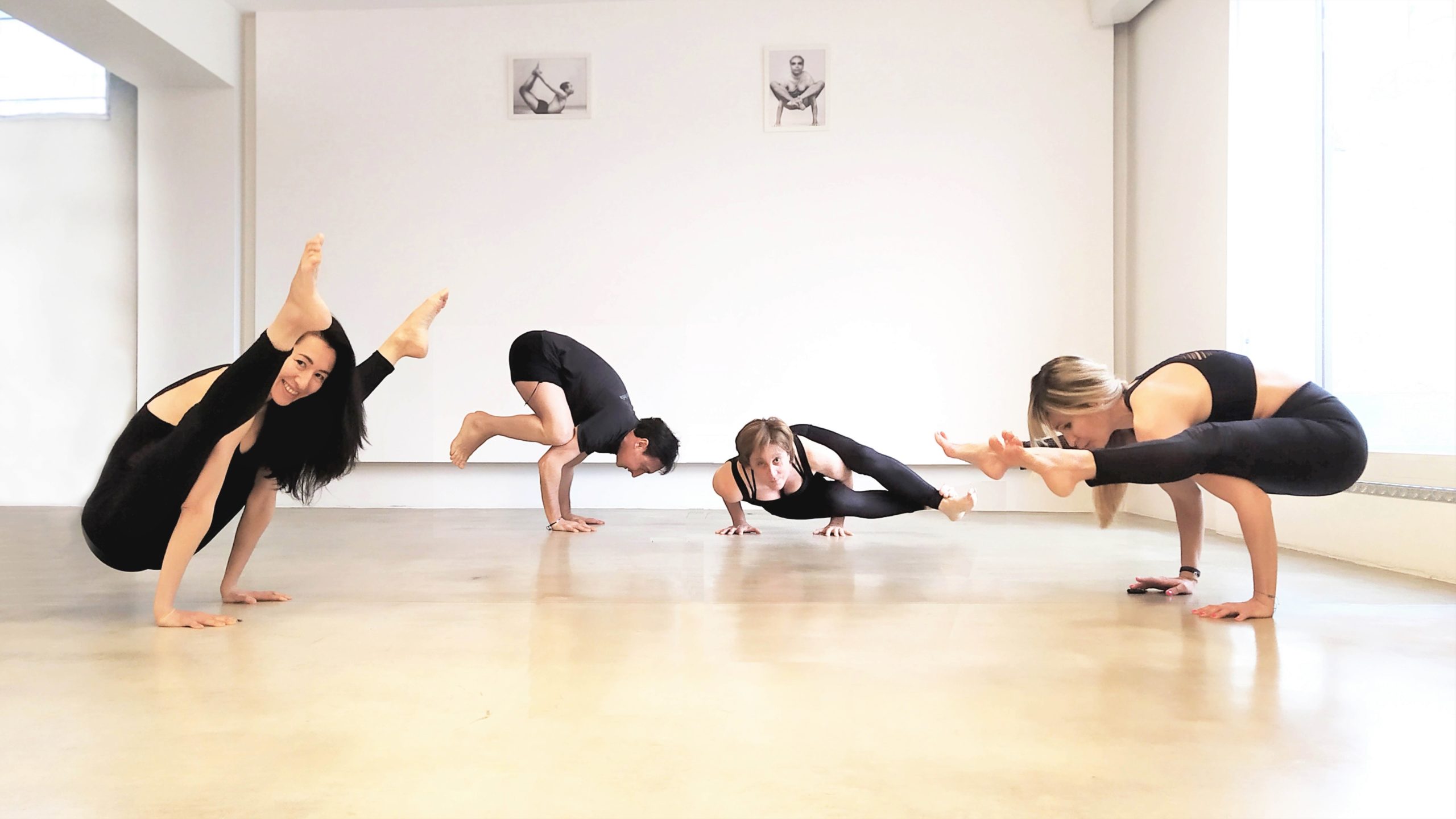 yoga_india_padova_arm_balance (2)